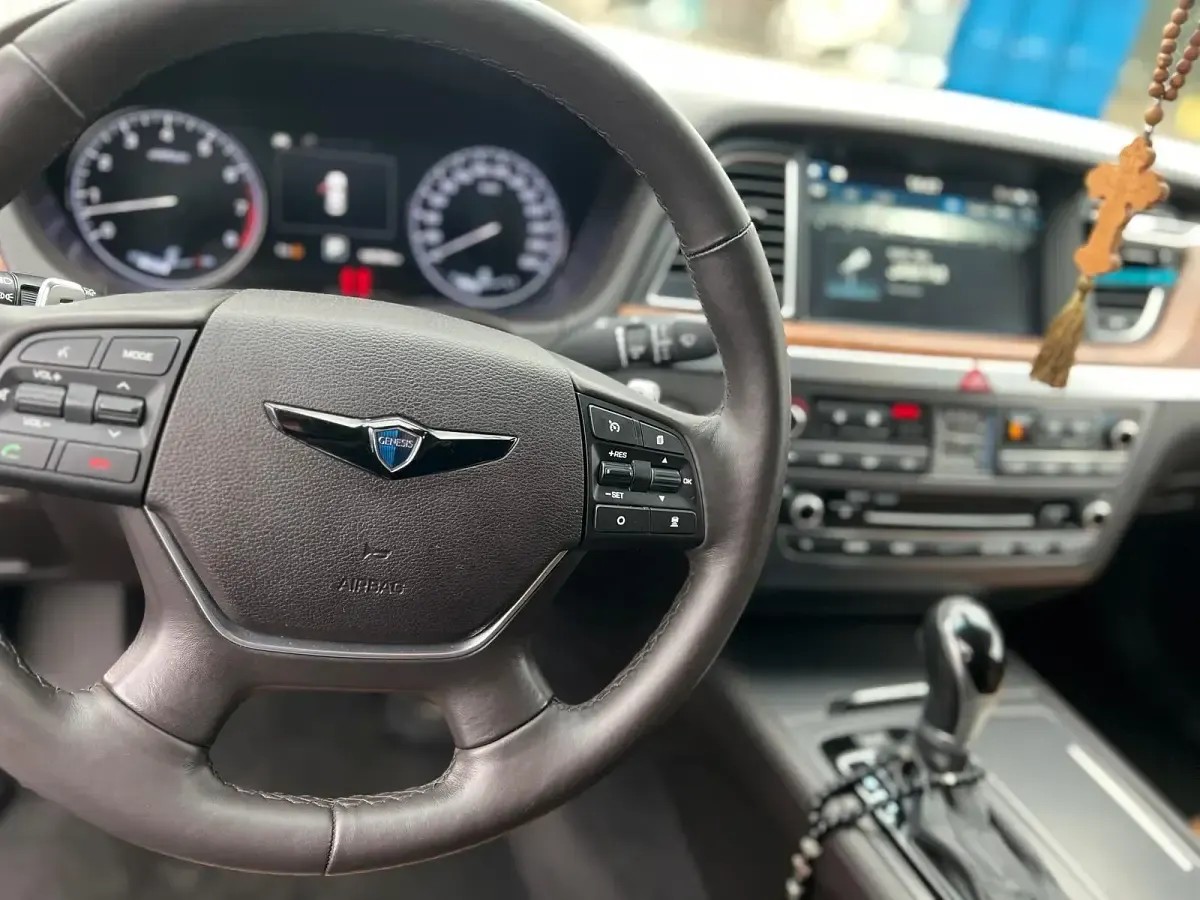 Gebraucht Hyundai Genesis 315 PS (231 kW) 2014 Grau Limousine