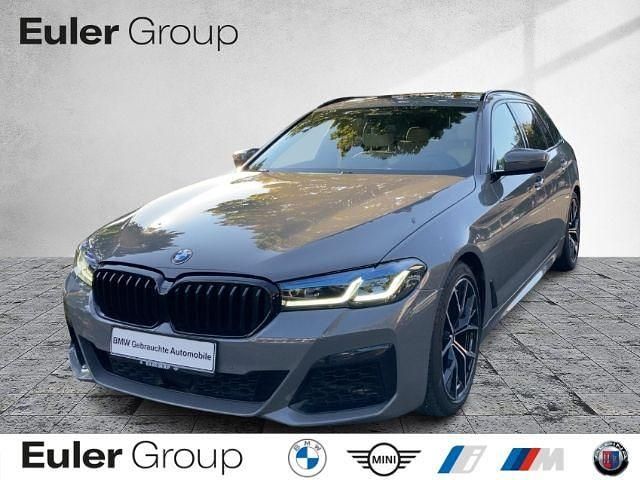 Grau Gebraucht 2022 BMW 520 Performance Kombi | 38.877 € (Teuer) - Bild 1/4