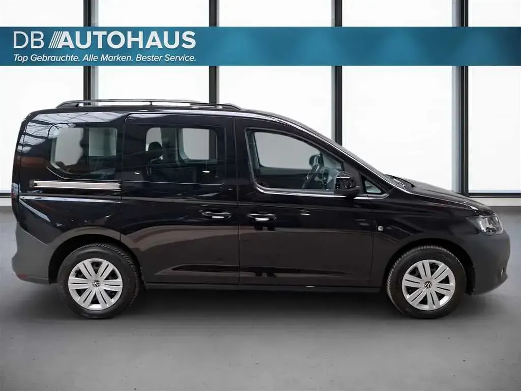 Second-hand VW Caddy 114 CP (83 kW) 2024 Negru Monovolum