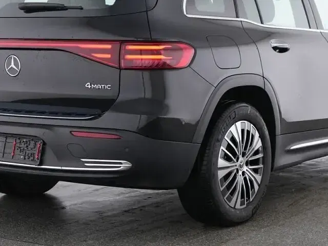 Gebraucht Mercedes EQB300 Advanced Plus 167 kW (228 PS) 2025 Lack kosmosschwarz SUV