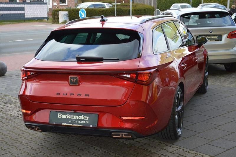 Gebraucht Cupra Leon 204 PS (150 kW) 2024 Desire rot Limousine