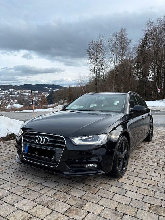Gebraucht Audi A4 Ambition 177 PS (130 kW) 2013 Schwarz Kombi