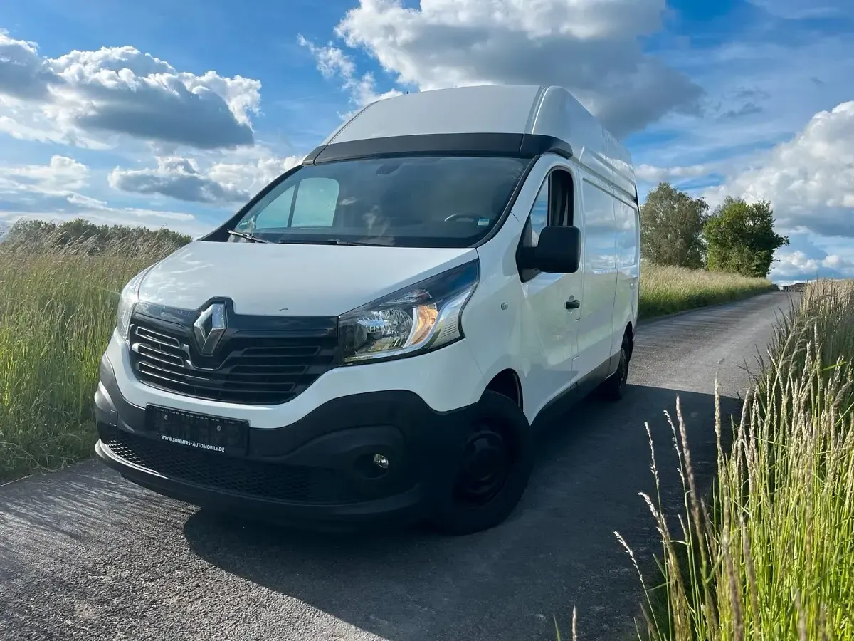 Gebraucht Renault Trafic 125 PS (91 kW) 2015 Weiß Van / Kleinbus