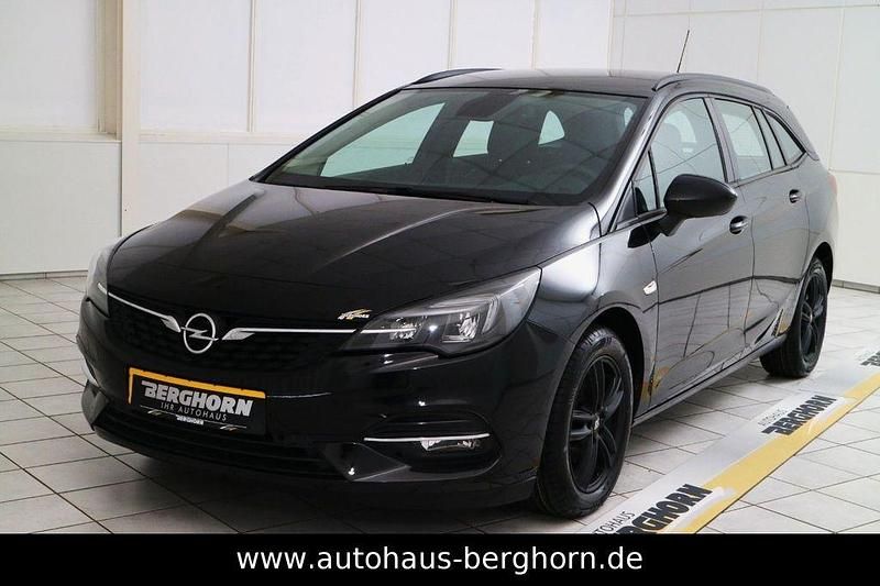 Onyx schwarz met. (metallic) Gebraucht 2020 Opel Astra Kombi | 12.880 € (Fairer Preis) - Bild 1/4