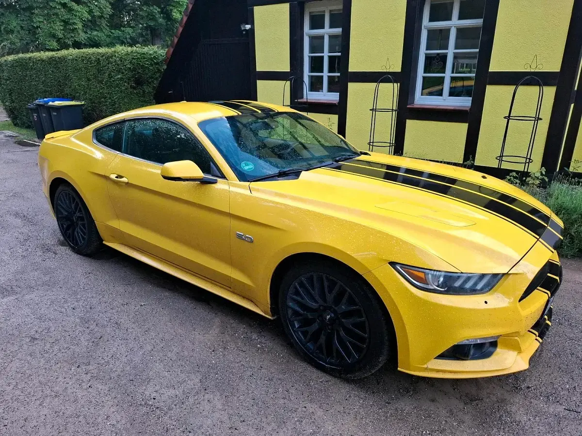 Gebraucht Ford Mustang GT 428 PS (314 kW) 2015 Gelb Coupé