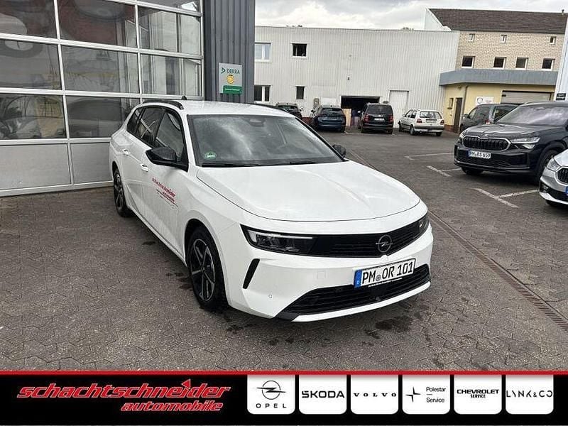 Weiß Gebraucht 2025 Opel Astra Edition Kombi | 25.990 € (Superpreis) - Bild 1/4