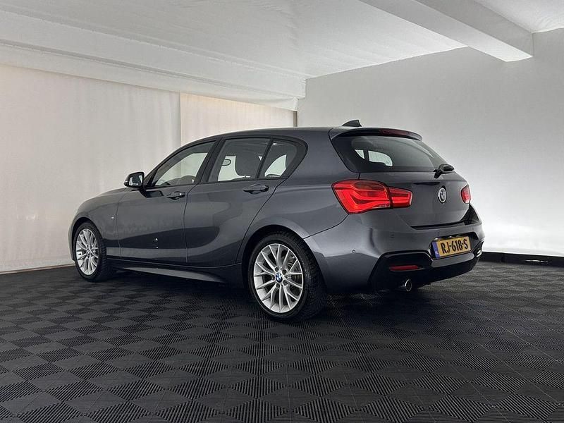 Gebraucht BMW 118 Executive 150 PS (110 kW) 2017 Grau Kleinwagen