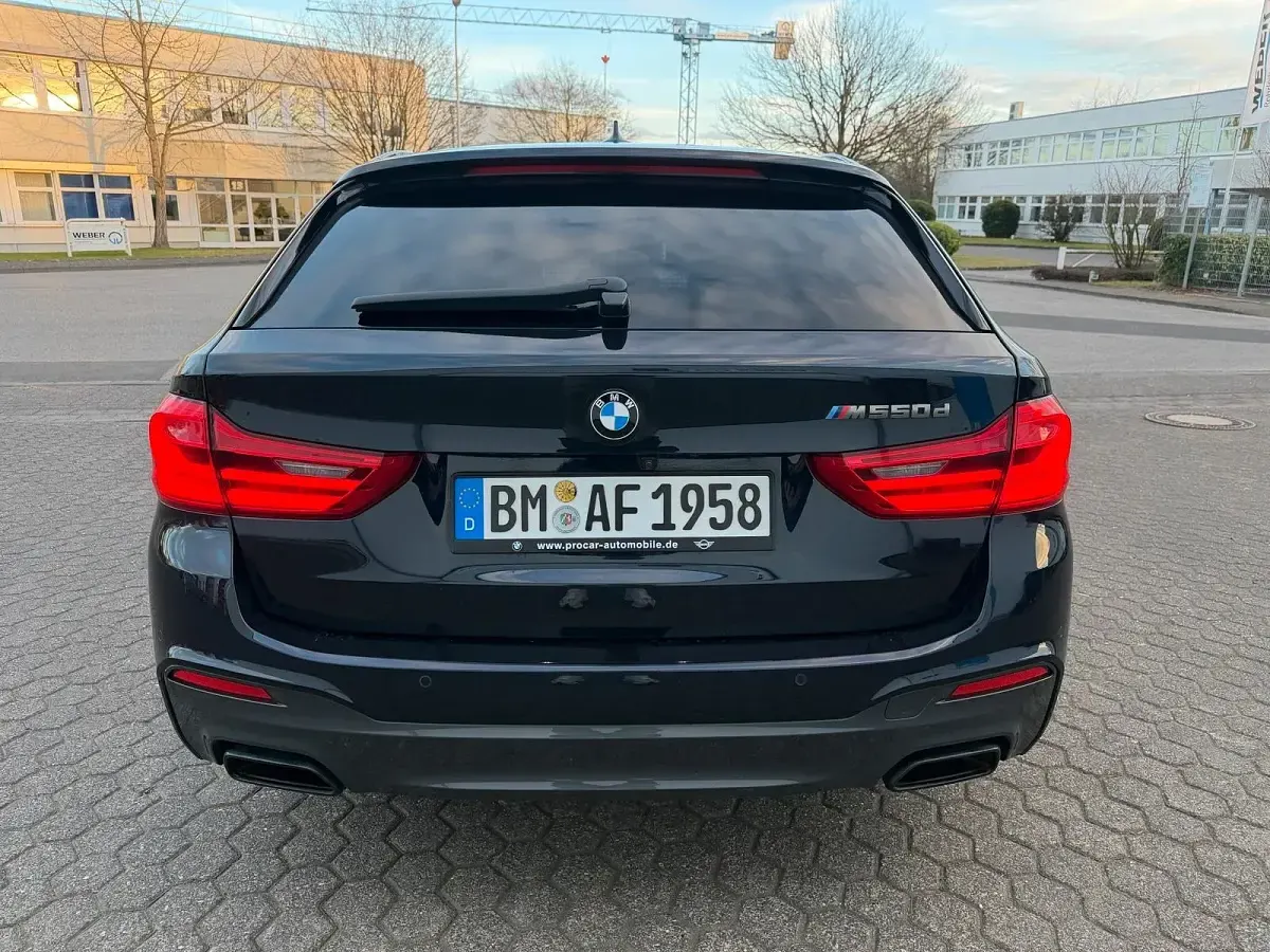 Gebraucht BMW M550 Shadowline 400 PS (294 kW) 2019 Schwarz Limousine