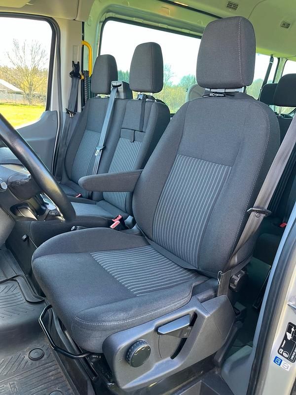 Gebraucht Ford Transit 133 PS (97 kW) 2017 Grau Kombi