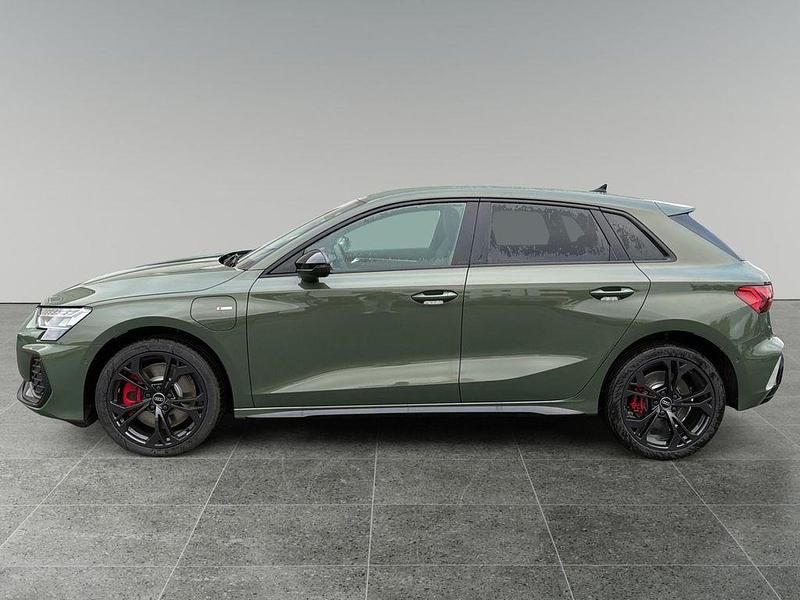 Gebraucht Audi A3 S-Line 272 PS (200 kW) 2025 Distriktgrün Limousine