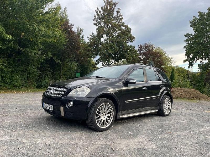Schwarz Gebraucht 2007 Mercedes ML500 AMG SUV | 14.200 € (Etwas zu teuer) - Bild 1/4
