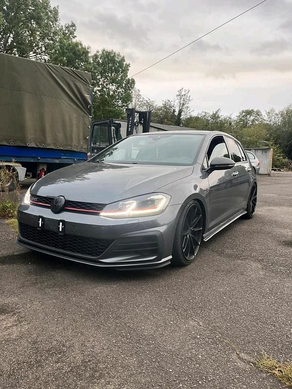 Gebraucht 2017 VW Golf VII GTI Limousine | 15.900 € - Bild 1/4