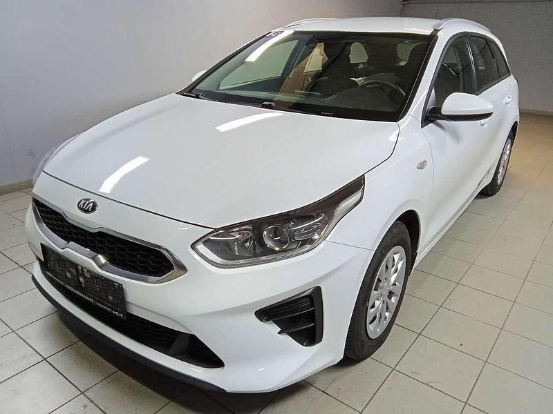 (hw2) deluxe white m Gebraucht 2019 Kia Ceed Sportswagon Edition 7 Kombi | 7.900 € (Fairer Preis) - Bild 1/4