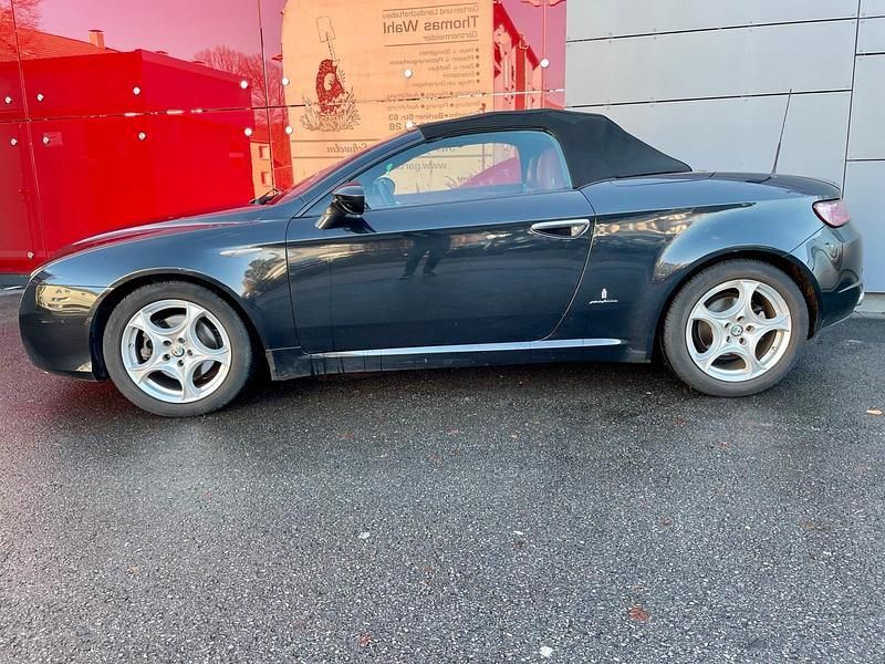 Schwarz Gebraucht 2007 Alfa Romeo Spider Exclusive Cabrio | 10.900 € (Guter Preis) - Bild 1/4