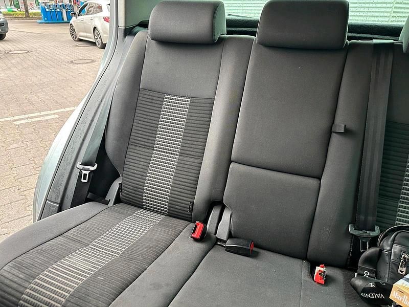 Silber Gebraucht 2007 VW Golf Plus Cross Van / Kleinbus | 1.700 € - Bild 1/4