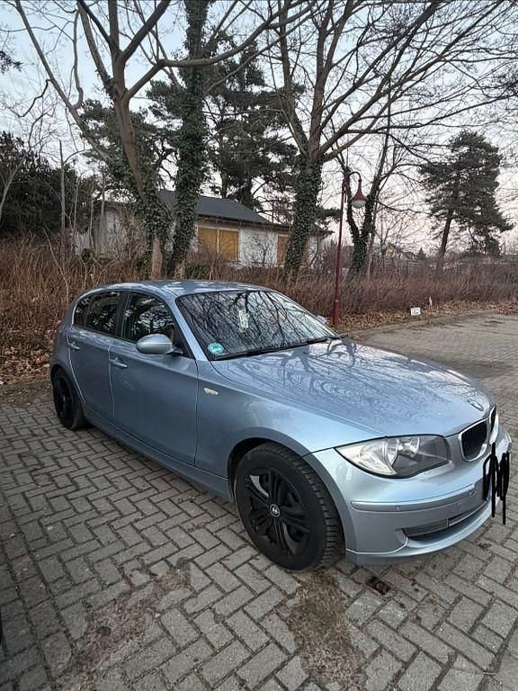Gebraucht BMW 116 122 PS (89 kW) 2009 Silber Kleinwagen