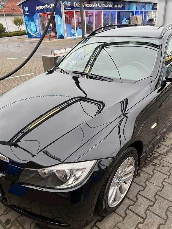 Gebraucht BMW 318 143 PS (105 kW) 2007 Schwarz Kombi