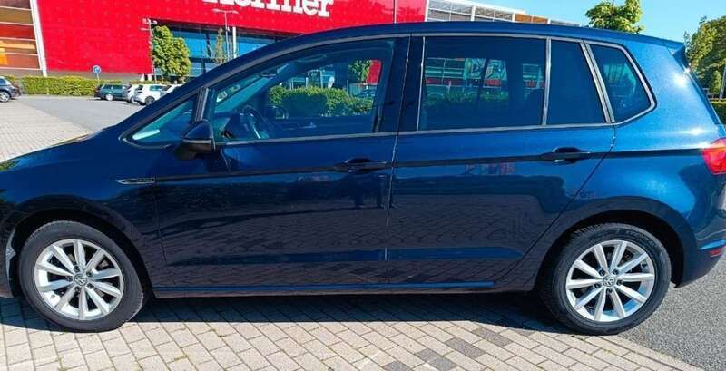 Blau Gebraucht 2016 VW Golf VII LOUNGE Kombi | 10.950 € (Guter Preis) - Bild 1/4