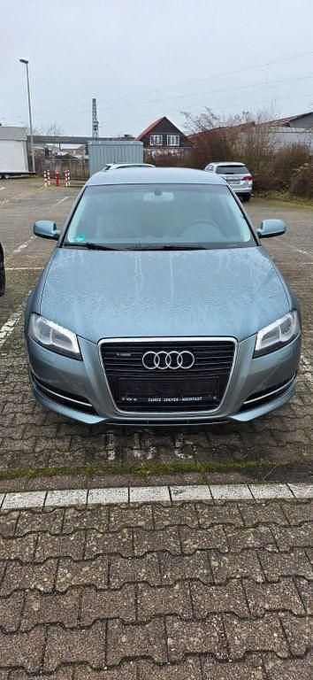 Gebraucht Audi A3 Ambiente 105 PS (77 kW) 2010 Grau Kleinwagen
