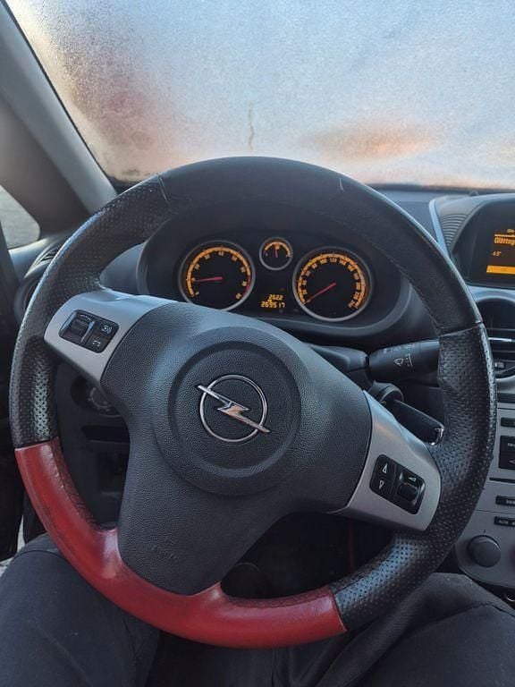 Gebraucht Opel Corsa 150 PS (110 kW) 2007 Schwarz Kleinwagen