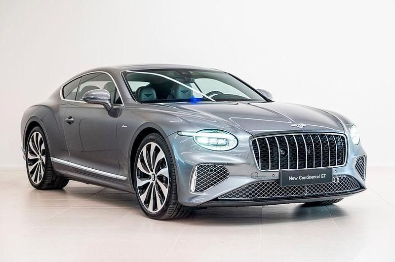 Neu Bentley Continental 680 PS (500 kW) 2025 Grau