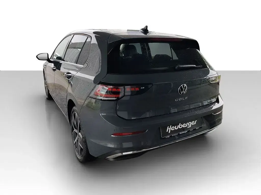 Gebraucht VW Golf VIII Style 150 PS (110 kW) 2026 Delfingrau metallic Limousine