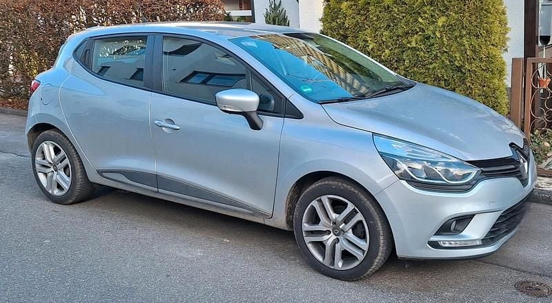 Gebraucht Renault Clio V 90 PS (66 kW) 2020 Silber Kleinwagen