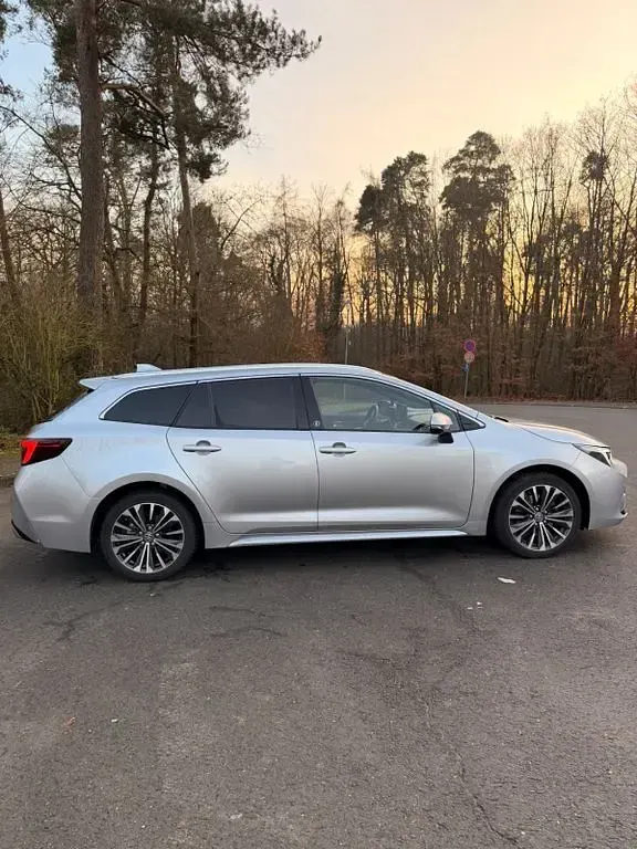 Gebraucht Toyota Corolla Team 196 PS (144 kW) 2023 Silber Limousine