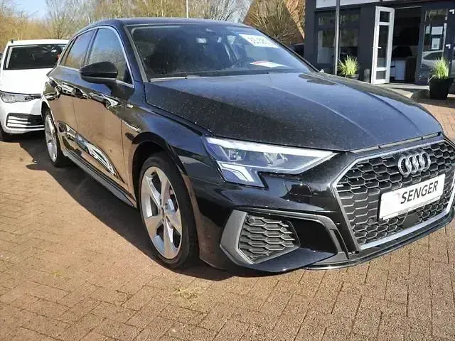 Gebraucht Audi A3 S-Line 150 PS (110 kW) 2024 Mythosschwarz metallic Limousine