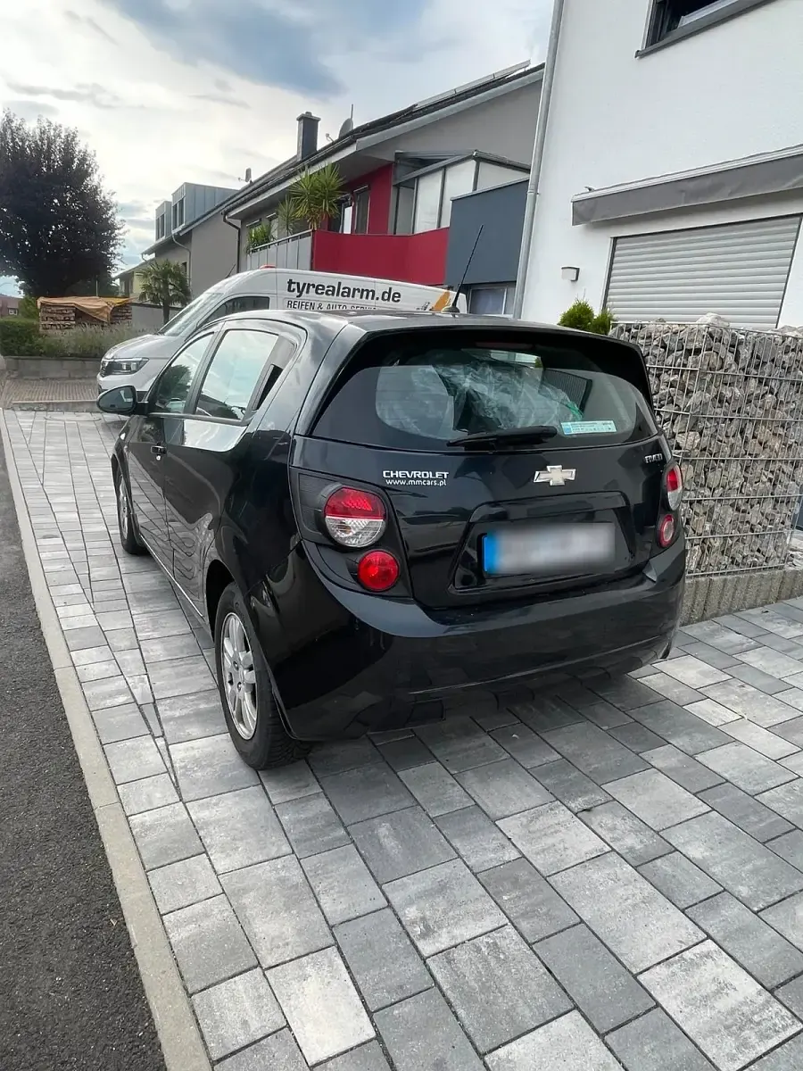 Gebraucht Chevrolet Aveo 86 PS (63 kW) 2012 Schwarz Kleinwagen