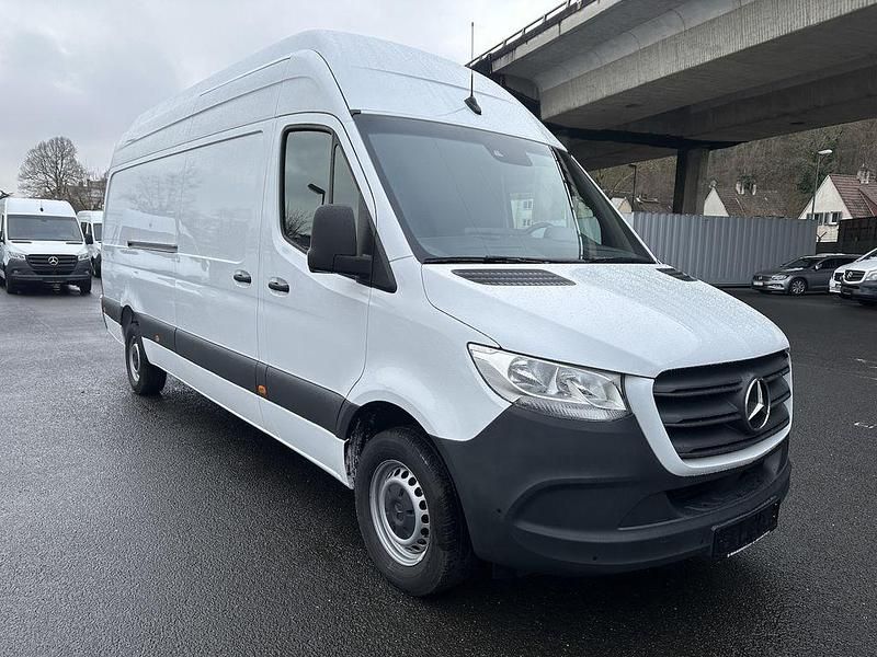 Gebraucht Mercedes Sprinter 170 PS (125 kW) 2021 Arktikweiss Van