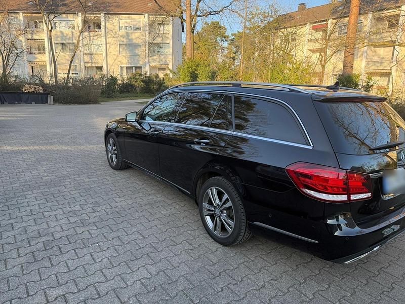 Gebraucht Mercedes E200 136 PS (100 kW) 2016 Schwarz Kombi
