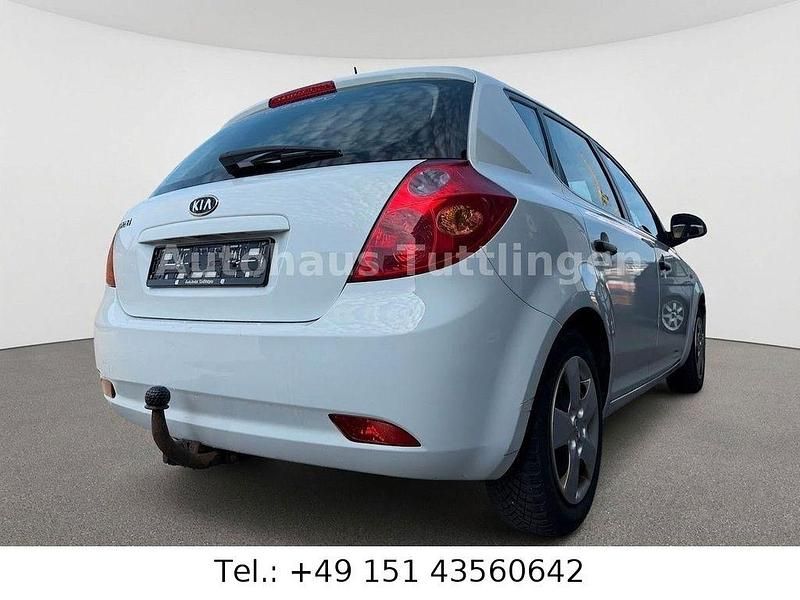 Gebraucht Kia Ceed 109 PS (80 kW) 2008 Weiß Kleinwagen