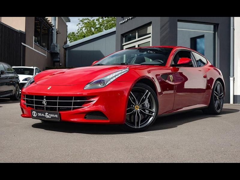 Rot Gebraucht 2013 Ferrari FF Coupé | 142.990 € - Bild 1/4