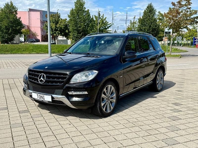 Schwarz Gebraucht 2011 Mercedes ML350 SUV | 12.900 € (Superpreis) - Bild 1/4