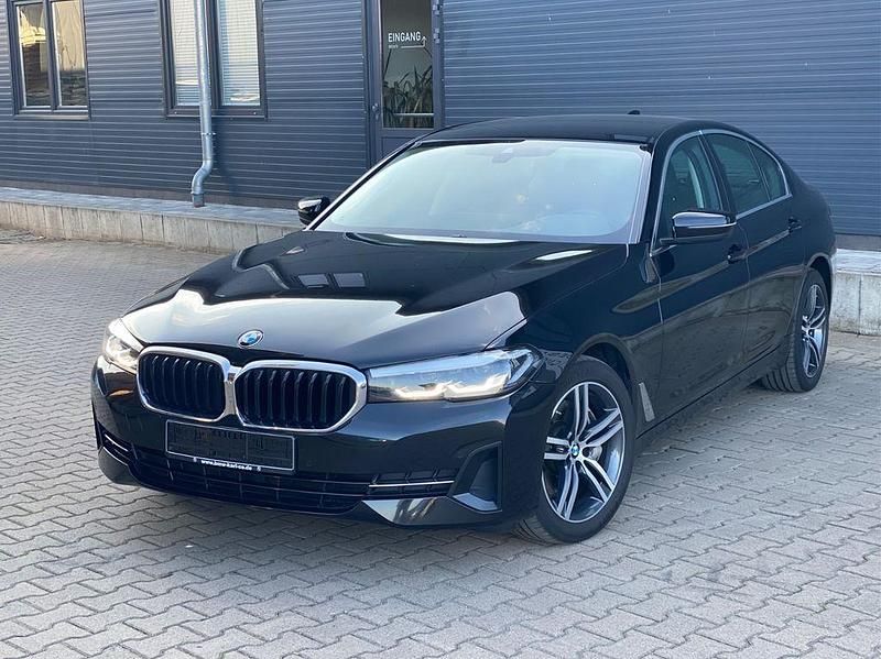 Schwarz Gebraucht 2023 BMW 530 Limousine | 37.490 € (Superpreis) - Bild 1/4
