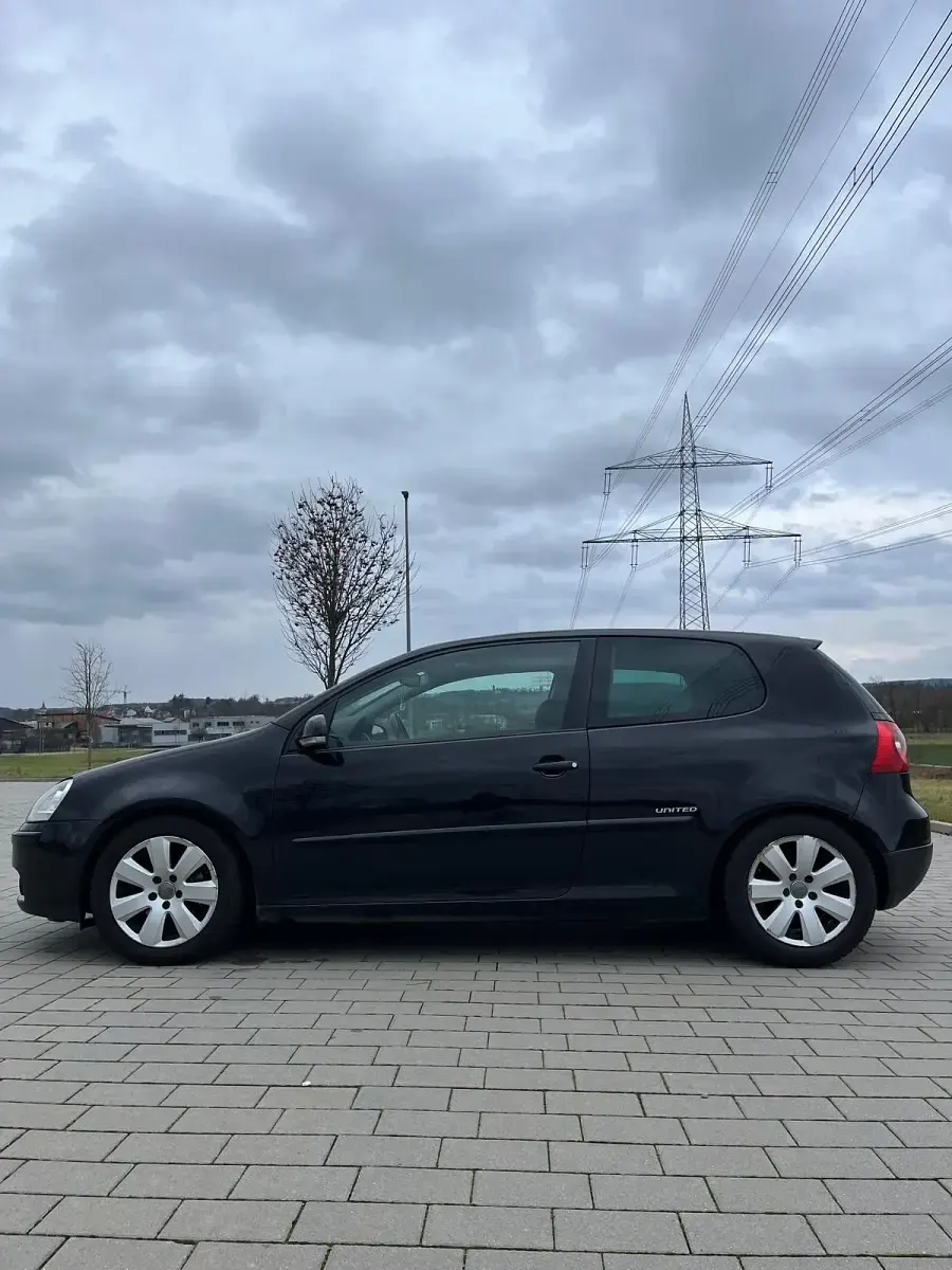 Gebraucht VW Golf V 80 PS (58 kW) 2008 Schwarz Kleinwagen