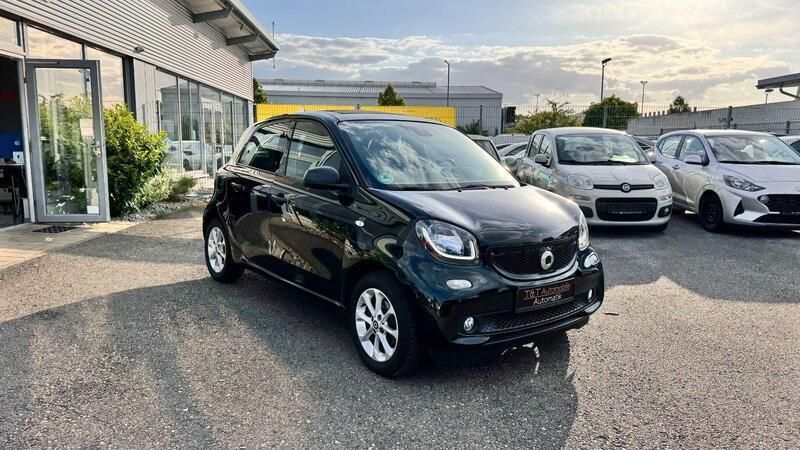 Schwarz Gebraucht 2018 Smart ForFour Passion Kleinwagen | 12.990 € (Fairer Preis) - Bild 1/4