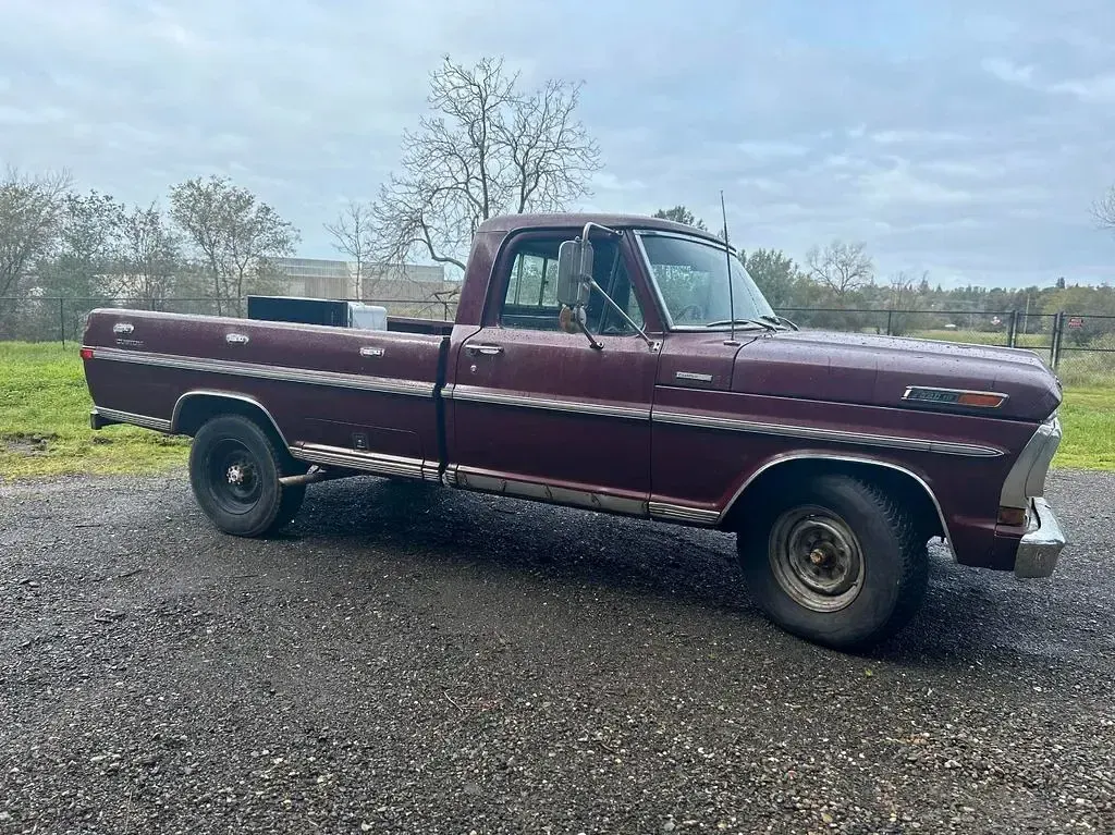 Gebraucht Ford V8 245 PS (180 kW) 1972 Rot SUV