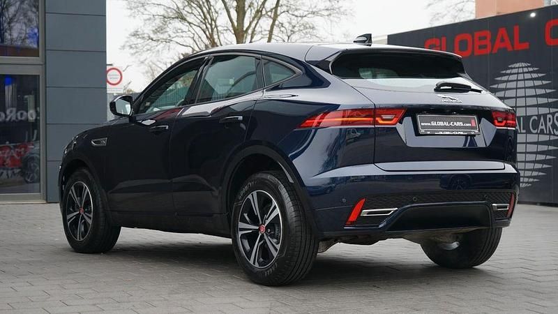 Second-hand Jaguar E-Pace R-Dynamic 204 CP (150 kW) 2021 Albastru SUV
