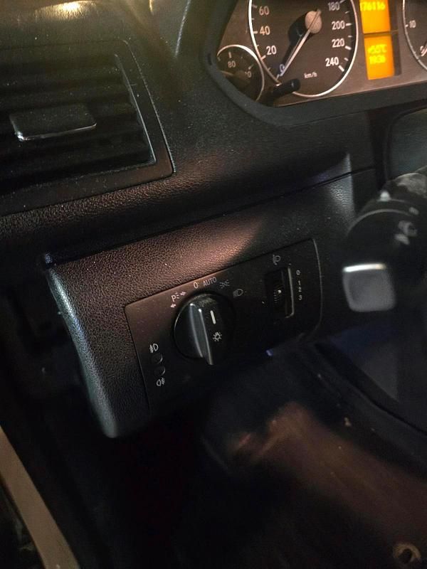 Gebraucht Mercedes A200 136 PS (100 kW) 2004 Gold Limousine