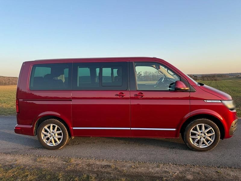 Gebraucht VW Multivan Exclusive 204 PS (150 kW) 2021 Rot Van