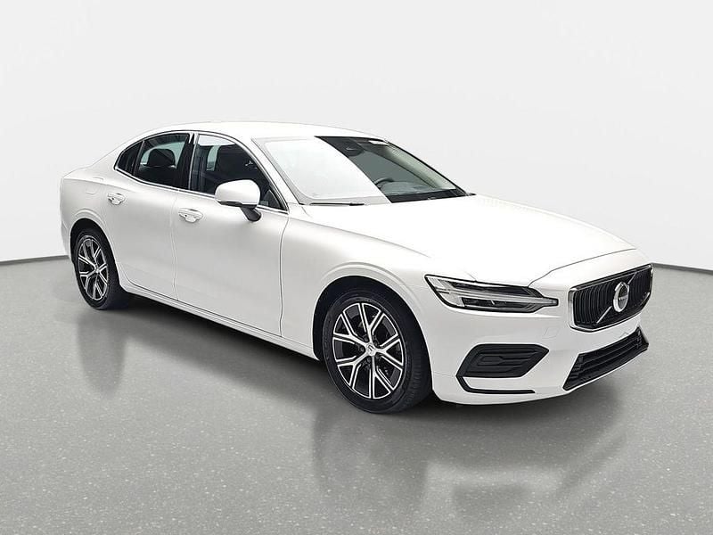 Gebraucht Volvo S60 Core 197 PS (144 kW) 2024 Christal white metallic Limousine