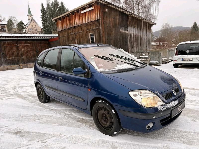 Gebraucht Renault Scénic 108 PS (79 kW) 2001 Blau Van / Kleinbus