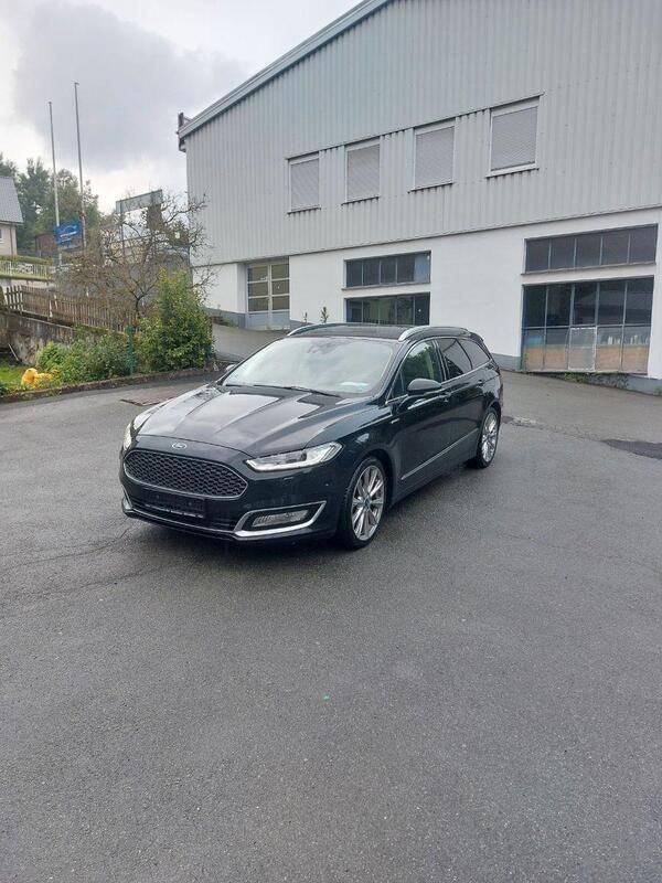 Schwarz Gebraucht 2016 Ford Mondeo Vignale Kombi | 11.200 € (Fairer Preis) - Bild 1/4