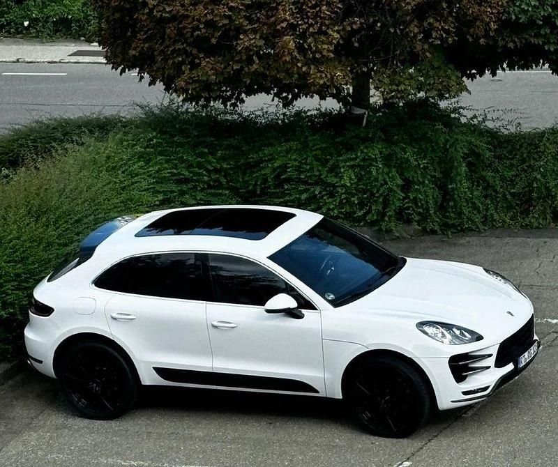 Weiß Gebraucht 2014 Porsche Macan Turbo SUV | 31.999 € (Teuer) - Bild 1/4