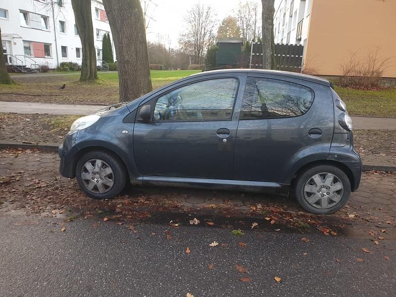 Gebraucht Citroën C1 50 PS (36 kW) 2008 Schwarz Kleinwagen