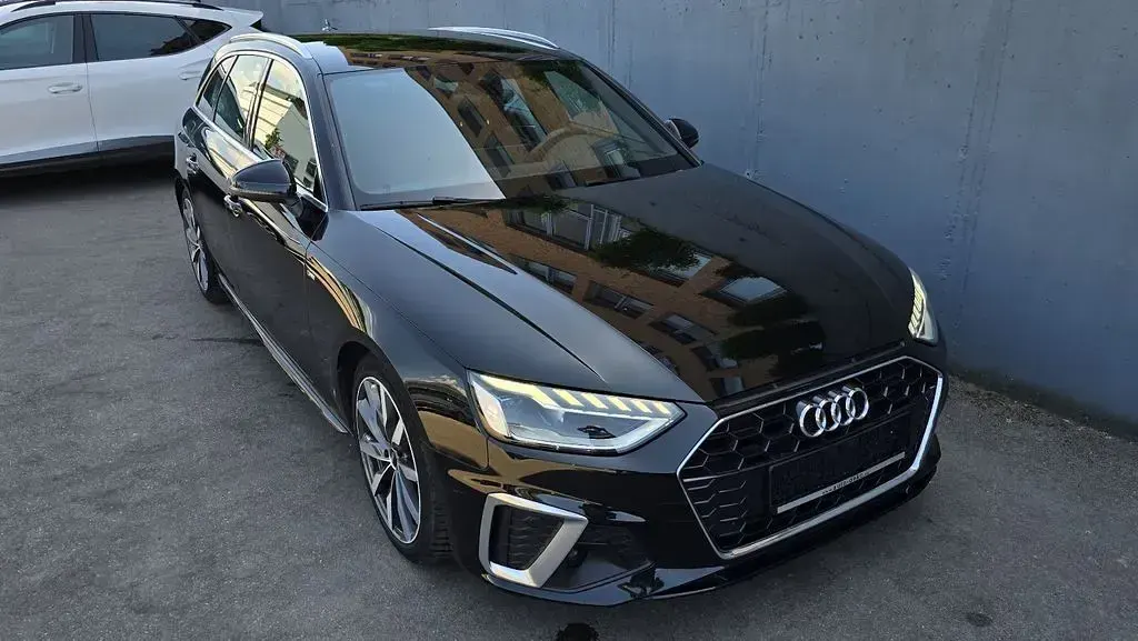 Gebraucht Audi A4 S-Line 163 PS (119 kW) 2023 Schwarz Limousine