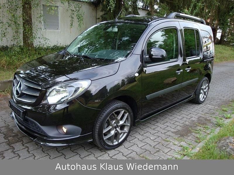 Gebraucht Mercedes Citan 112 114 PS (83 kW) 2018 Schwarz Kombi