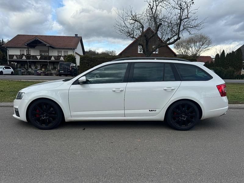 Gebraucht Skoda Octavia vRS 184 PS (135 kW) 2013 Weiß Kombi